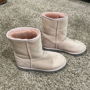 Vintage pink Uggs